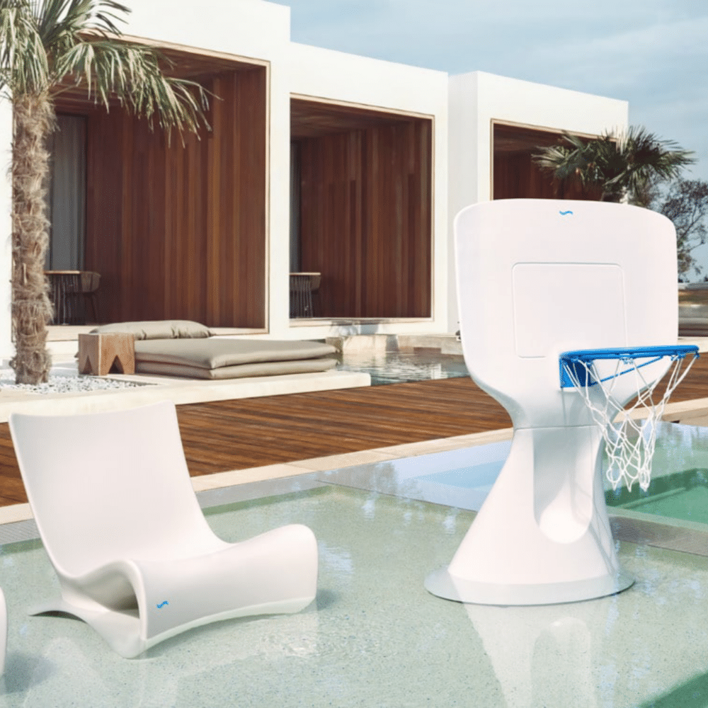 Ledge Lounger Hoopstr Lifestyle Image 2